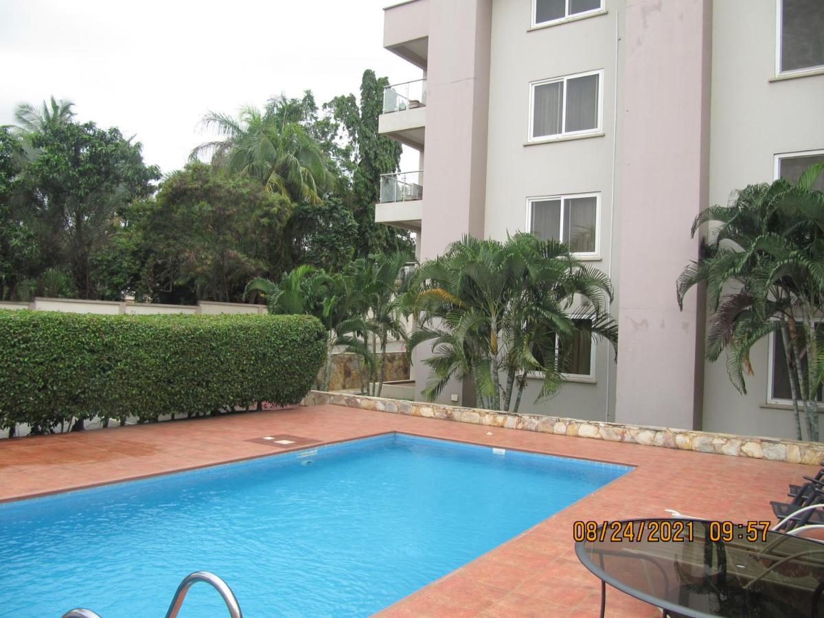 Bertha'S Court D-Plus Apartments Dzorwulu Exterior photo